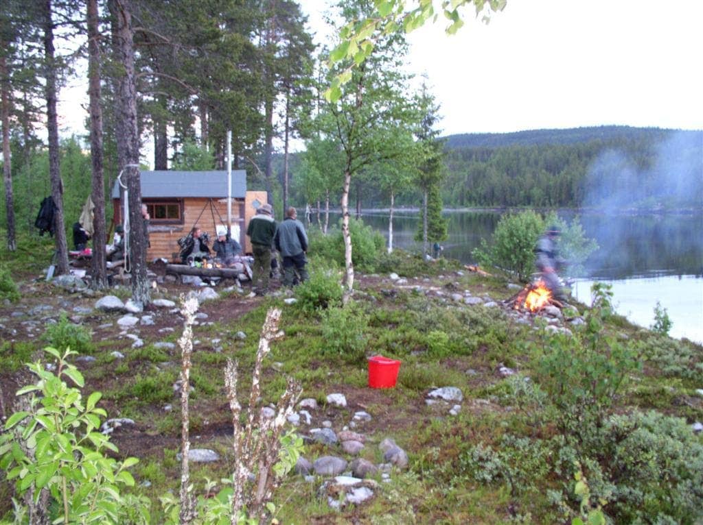 %Fiskerejser efter Laks, ørred og stør% Vildmarks camp ved Masvik